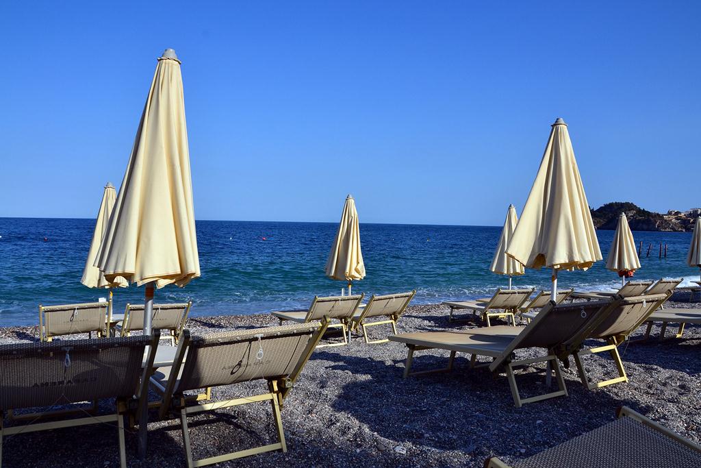 spiaggia hotel taormina