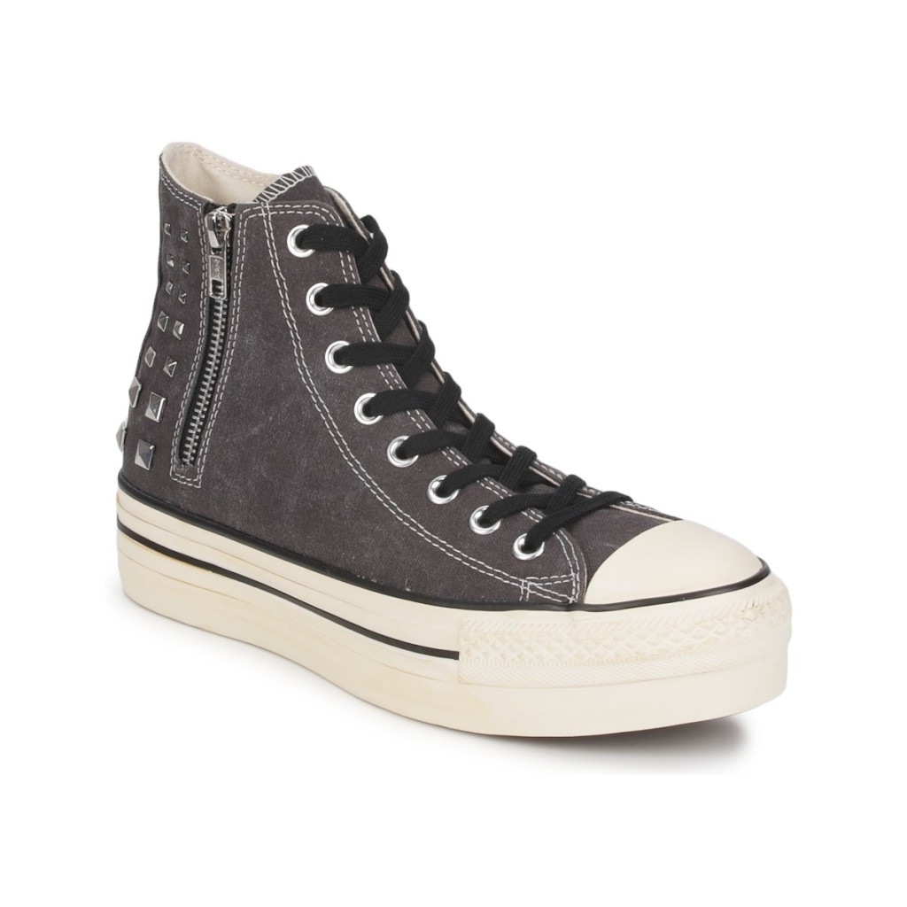 Converse alte con borchie sul tallone