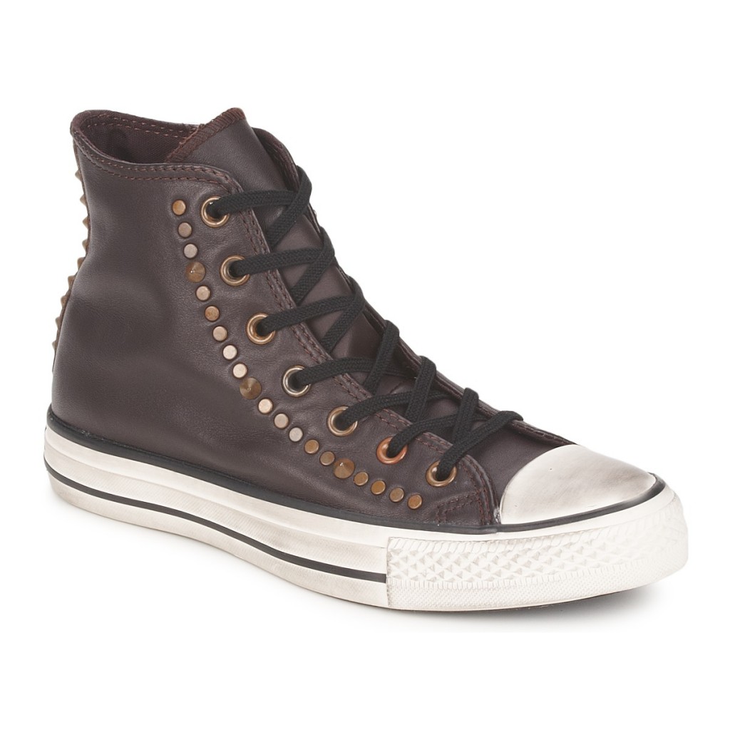 Converse in pelle marrone con borchie