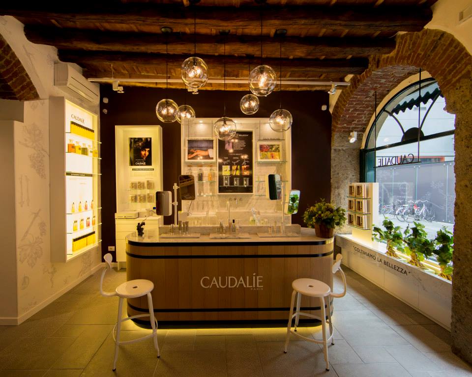 Lo stile rustico chic della boutique Caudalie