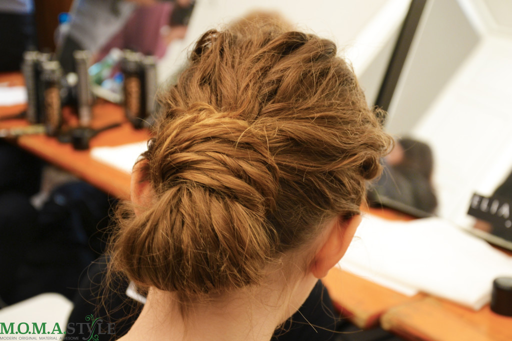 Chignon con dreads da Stella Jean by Redken