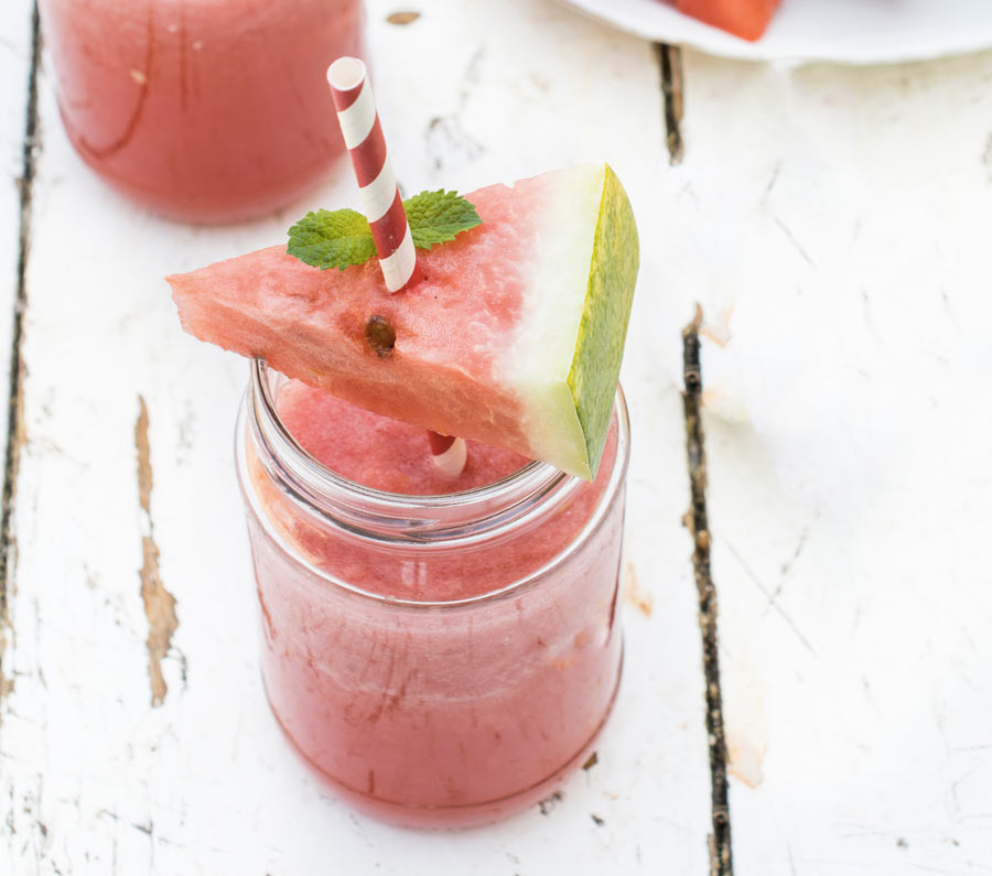 Succo-detox-con-anguria-e-fragola