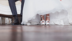 bride, groom, wedding, matrimonio, sposa, sposo, feet, piedi, carlotta f., moma style, guida al matrimonio